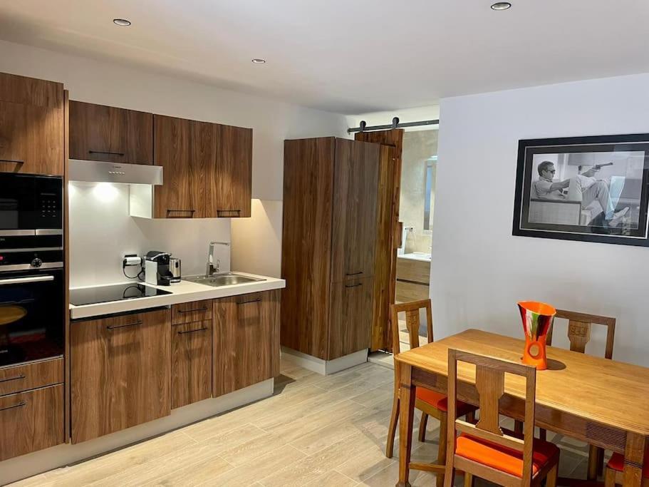 Superbe Appartement Pres De La Plage Et Du Centre Ville Сен Тропе Екстериор снимка
